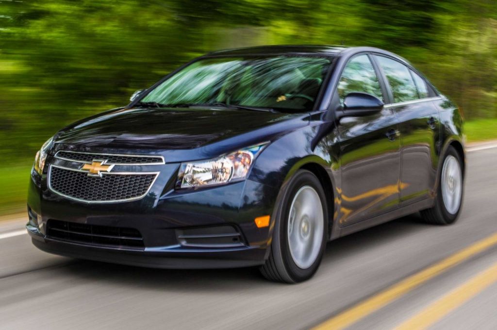 CHEVROLET-CRUZE-2.jpg